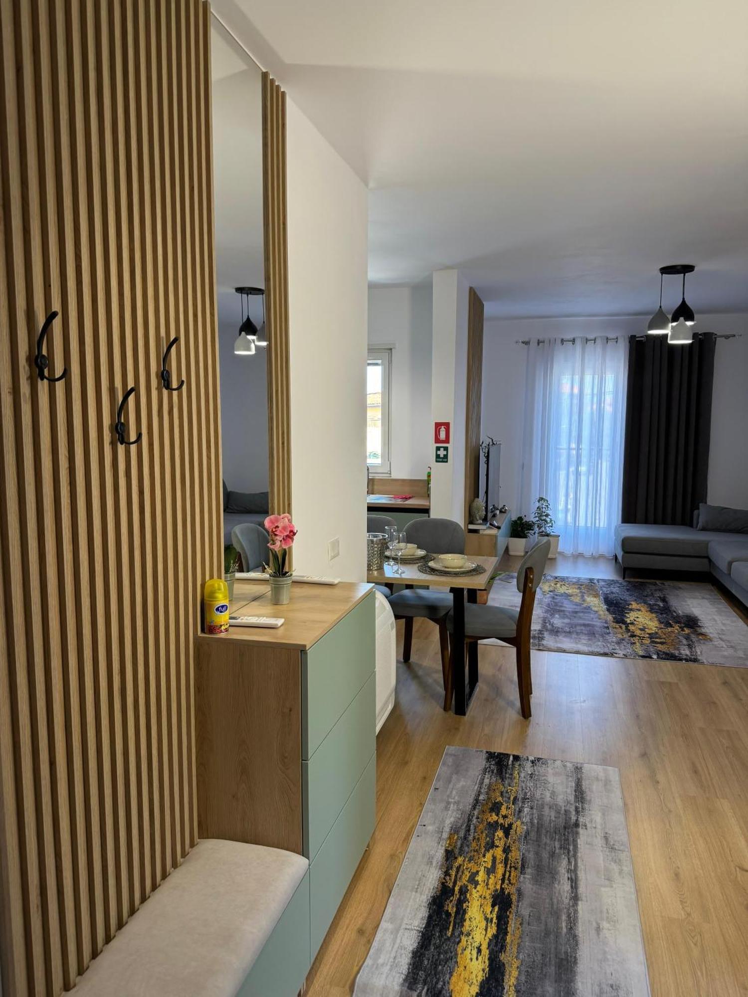 Apartment In City Center Shkoder Exterior photo