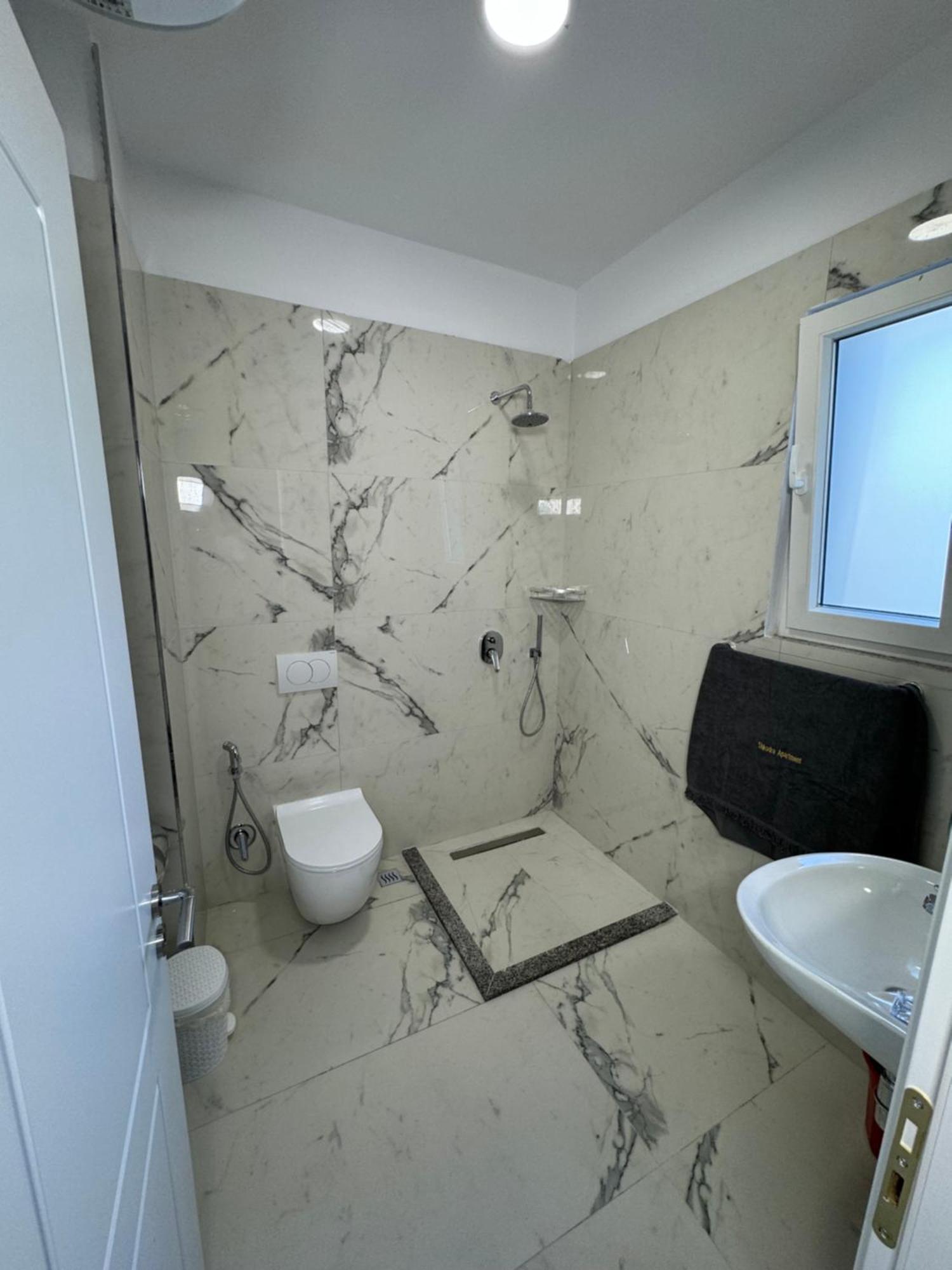 Apartment In City Center Shkoder Exterior photo